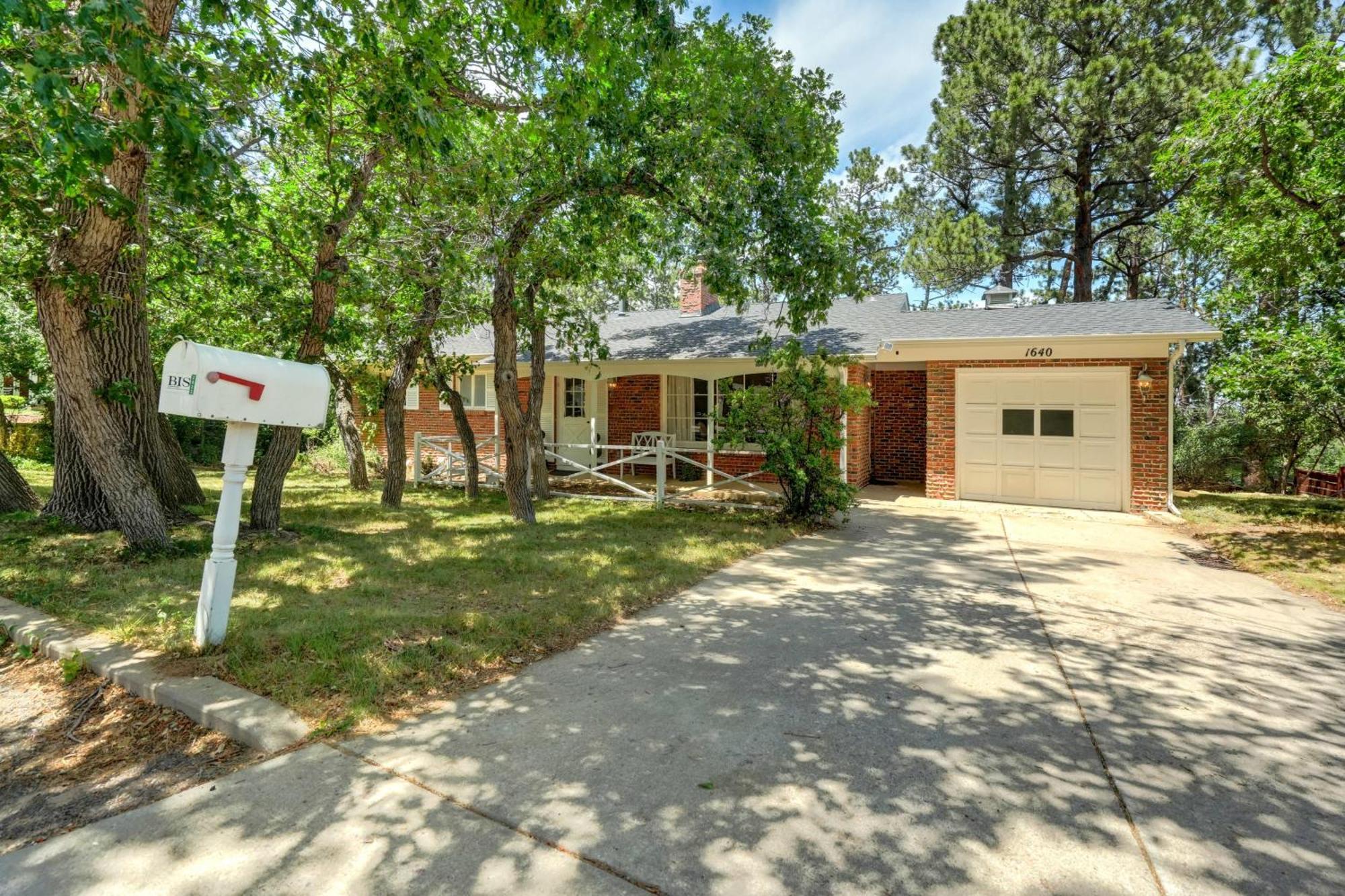 Canopy Springs Game Room & Covered Outdoor Oasis Colorado Springs Exterior foto